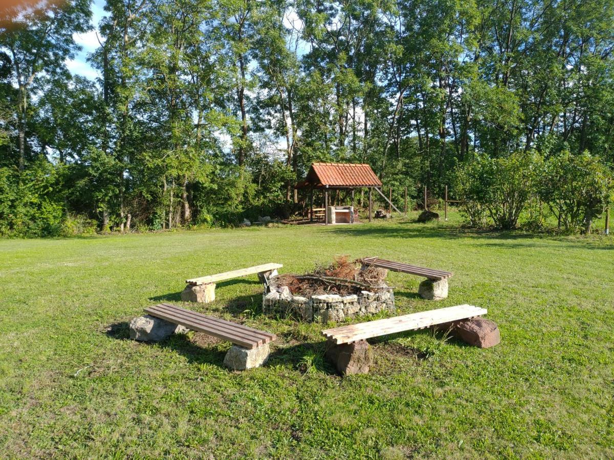 Haus Ringgau - Urlaub, Gemeinschaft Und Erlebnis Im Herzen Von Deutschland Herleshausen Exterior photo